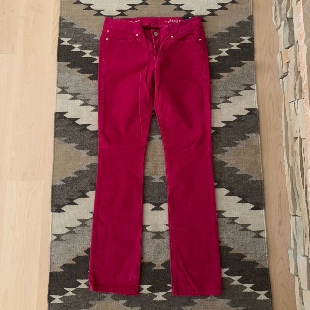 NWT Gap Straight Leg Cords • Great Color!!